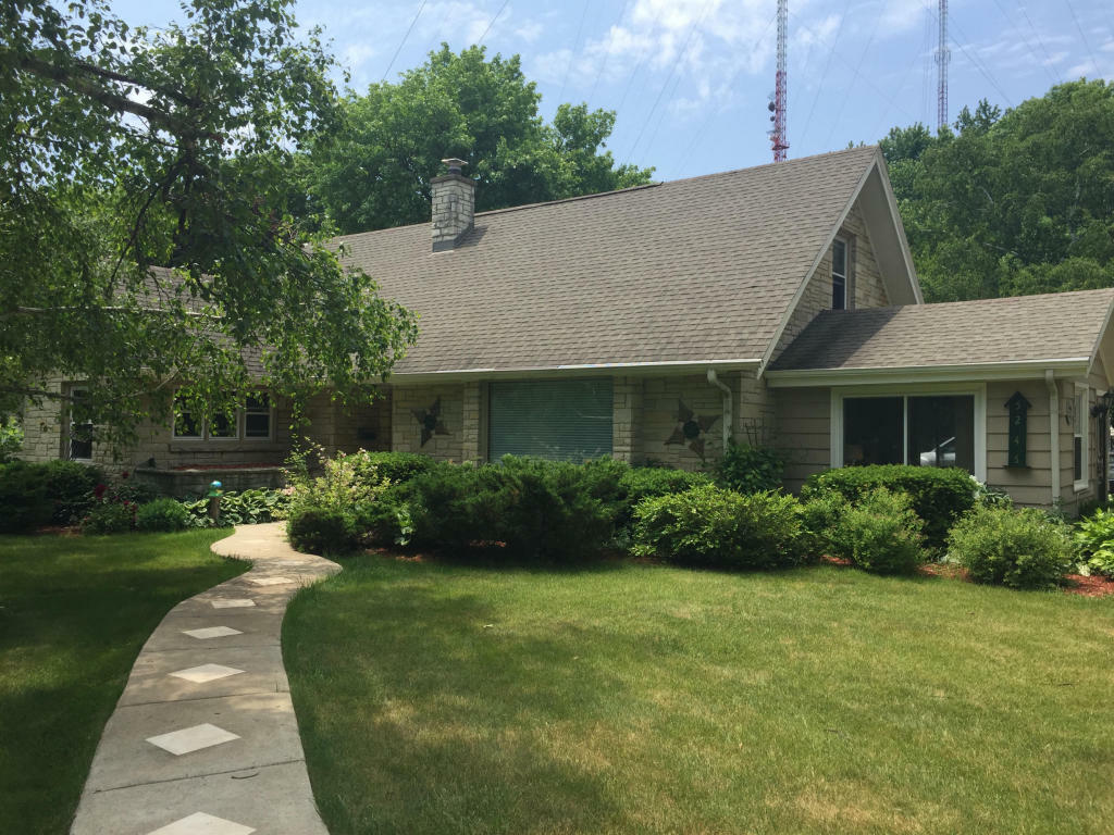 Property Photo:  5245 N Milwaukee River Pkwy  WI 53209 