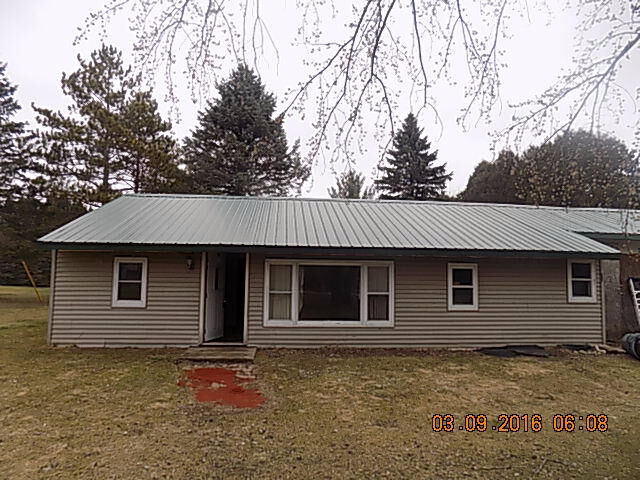 Property Photo: 2286 Wallace Lake Rd WI 53090