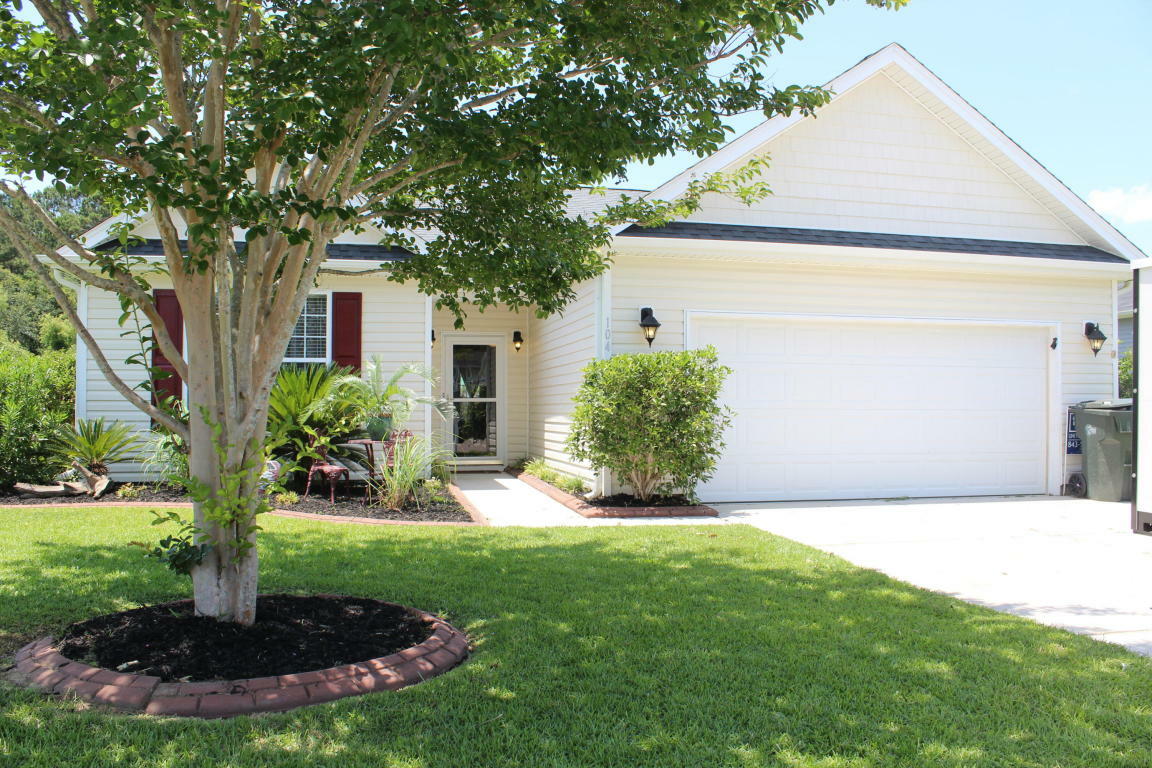 Property Photo:  104 Gavins Way  SC 29445 