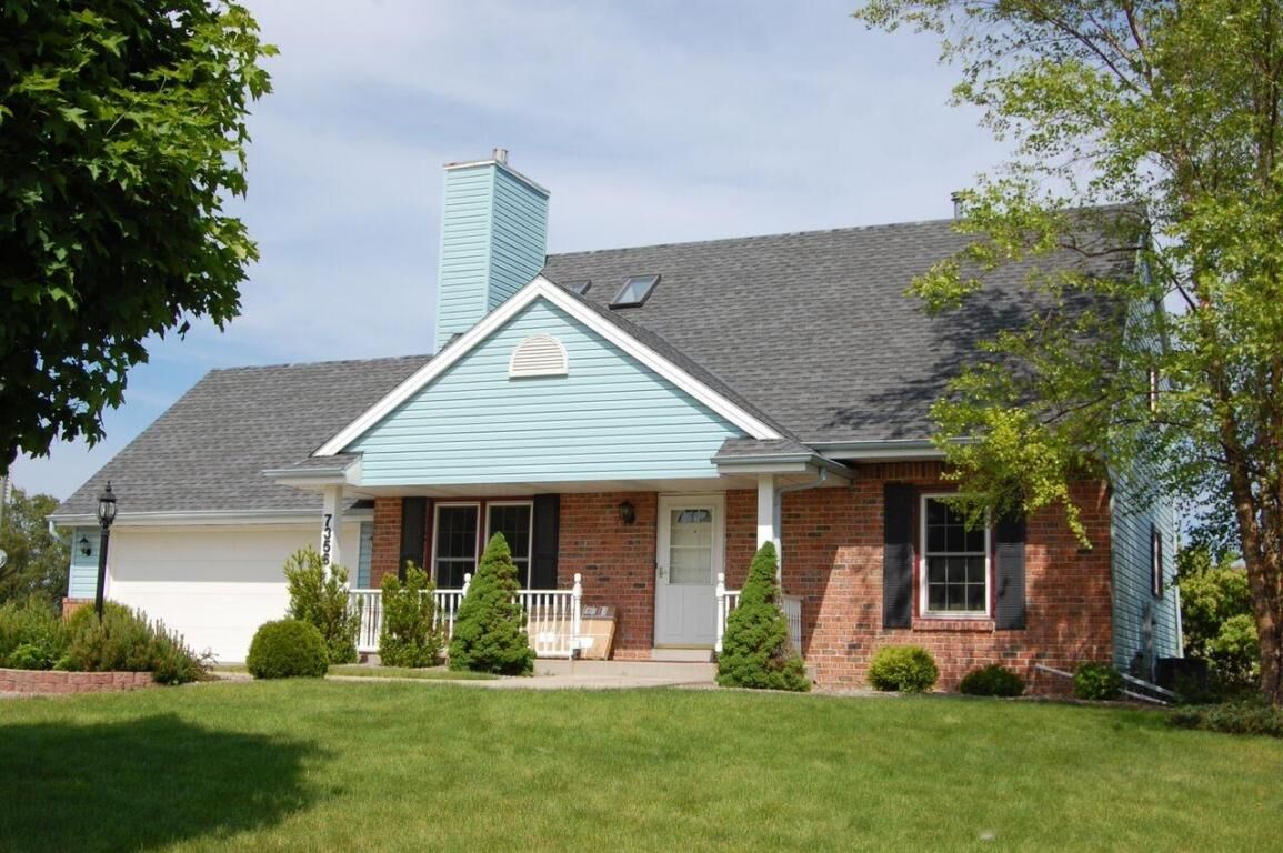 Property Photo: 7356 S Tifton Dr WI 53132