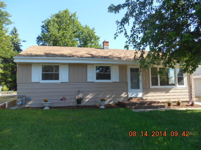 Property Photo:  2132 W Alvina Ave  WI 53221 