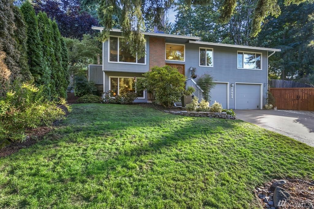 Property Photo:  12503 SE 96th Place  WA 98056 