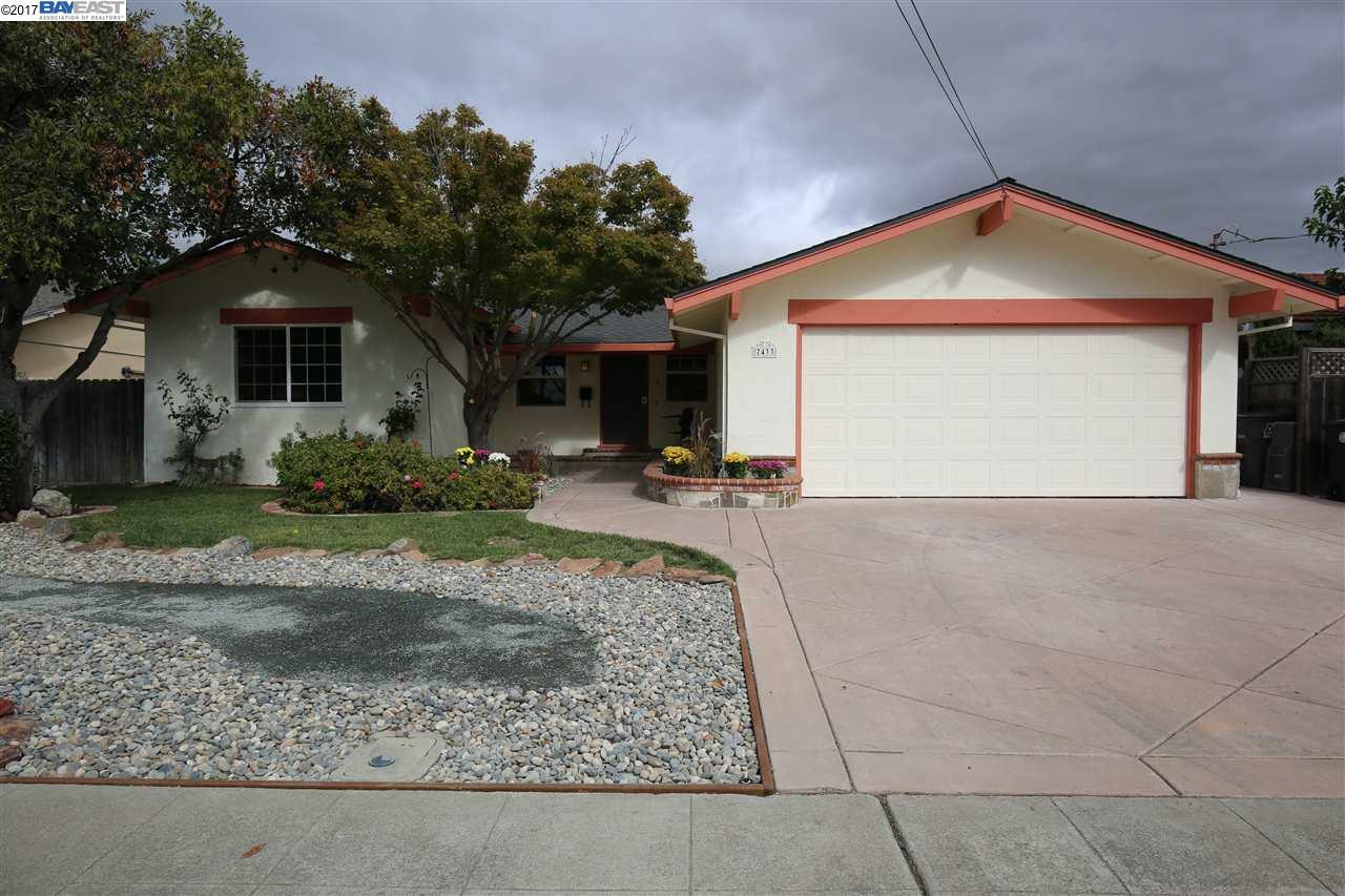 Property Photo:  7433 Newcastle Ln  CA 94568 