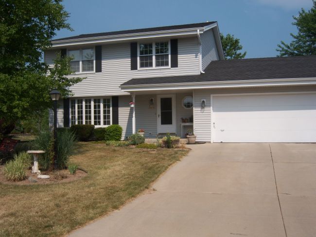 Property Photo: W143n4918 Brook Falls Dr WI 53051-6966