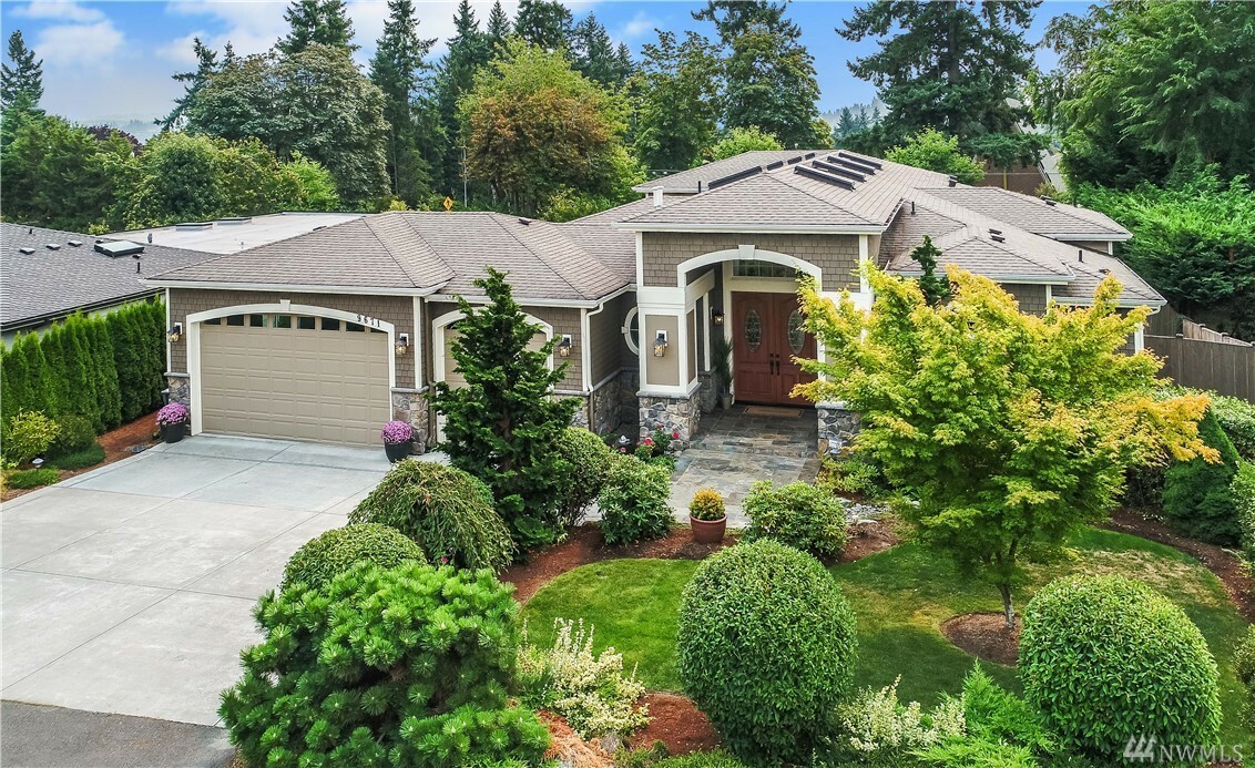 Property Photo:  9671 Evergreen Dr  WA 98004 