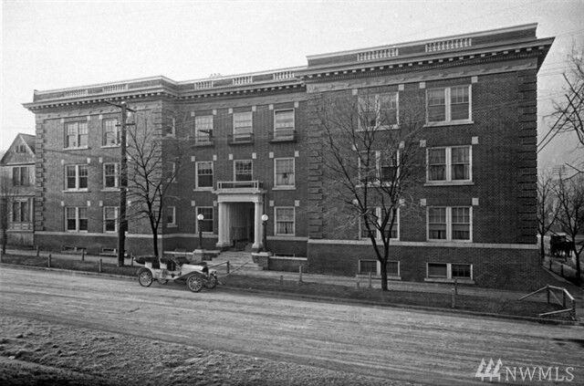 Property Photo:  615 Boren Ave 21  WA 98104 