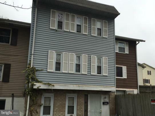 Property Photo:  182 Daimler Drive 42  MD 20743 