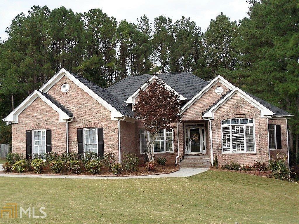 Property Photo:  8111 Greens Mill Way  GA 30052 