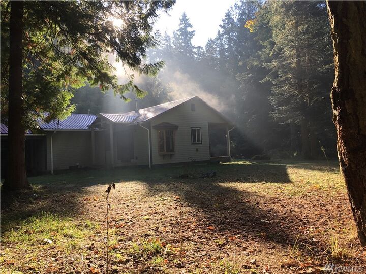Property Photo: 494 Decatur Head Dr WA 98221
