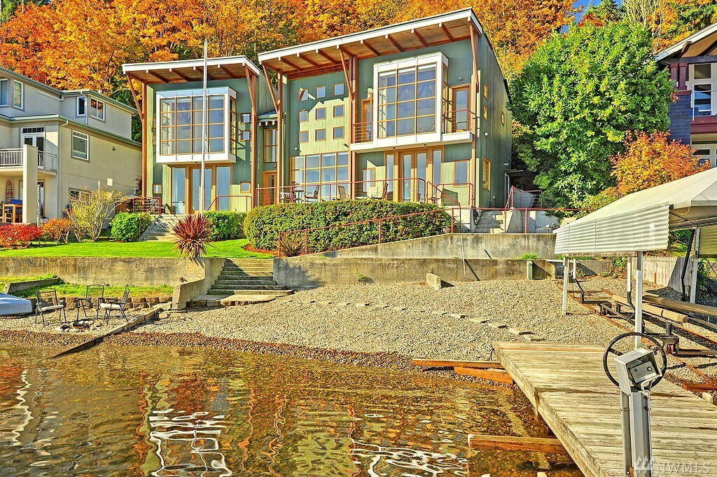 Property Photo:  1618 W Lake Sammamish Pkwy NE  WA 98008 