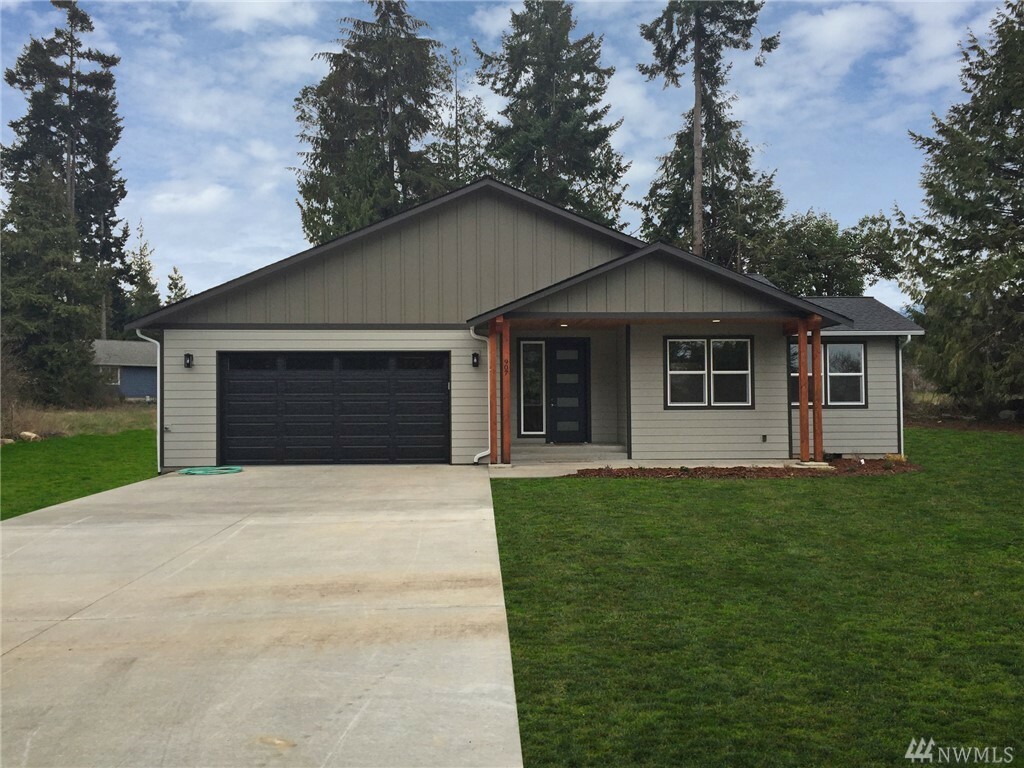 Property Photo:  907 Milwaukee Dr  WA 98363 