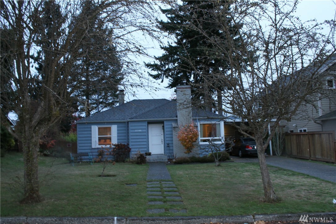 Property Photo:  15548 6th Ave NE  WA 98155 