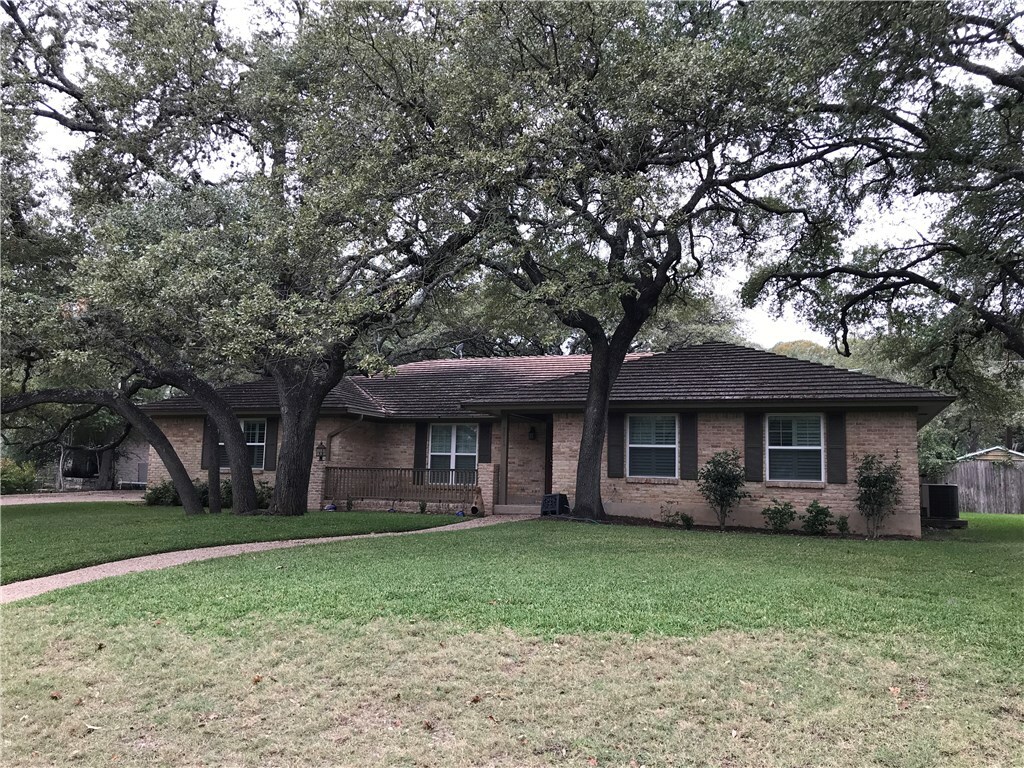 Property Photo:  7610 Rustling Road  TX 78731 