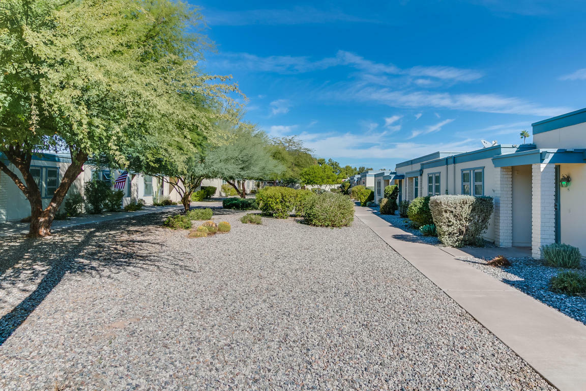 Property Photo:  10030 W Royal Oak Road M  AZ 85351 