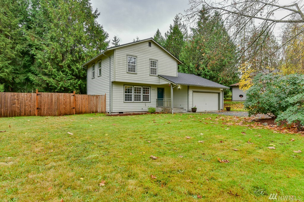 Property Photo:  29688 Beach Dr NE  WA 98370 