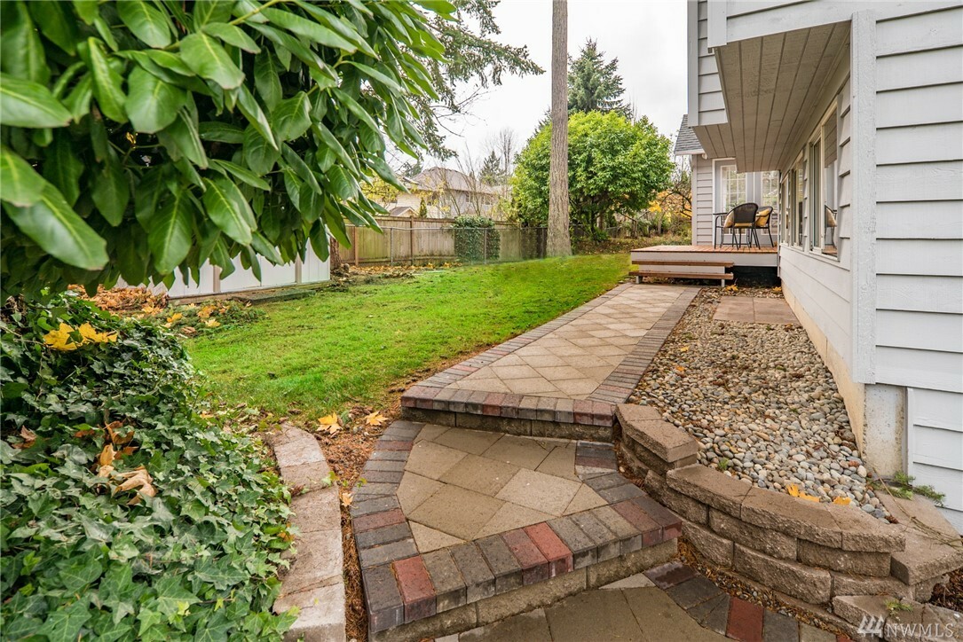 Property Photo:  9017 NE 177th Ct  WA 98011 