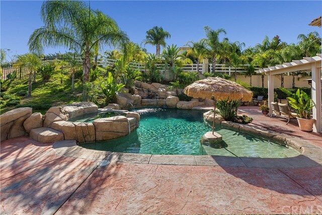 Property Photo:  18604 Sunset Knoll Drive  CA 92504 