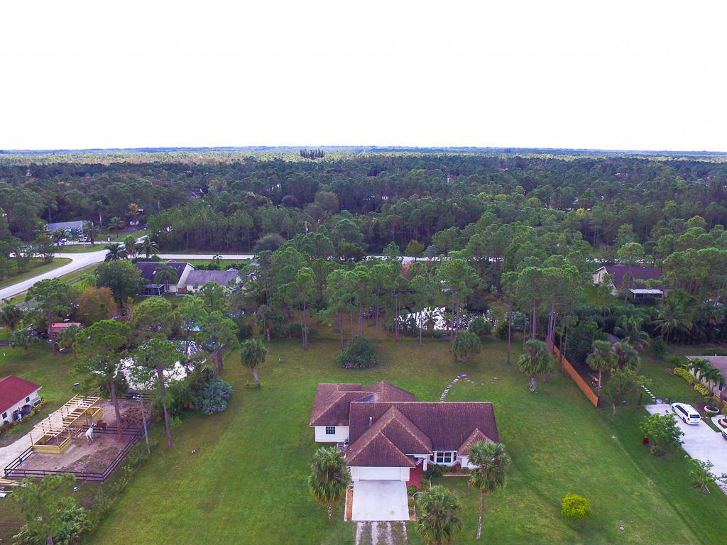 Property Photo:  16560 Valencia Boulevard  FL 33470 