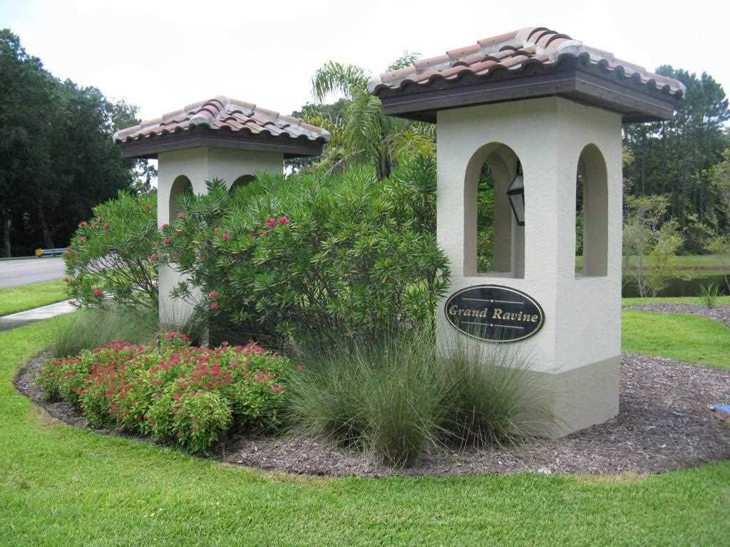 Property Photo:  136 Canyon Trail  FL 32086 