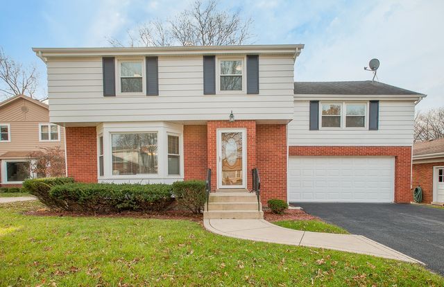 Property Photo:  5208 Howard Avenue  IL 60558 