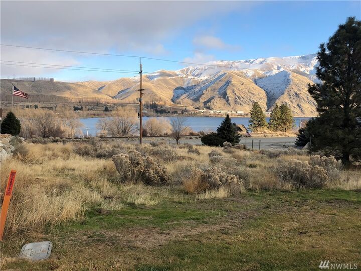 Property Photo:  15302 Lakeview St  WA 98822 