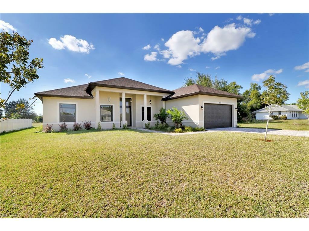 Property Photo:  606 SW 11th Ave  FL 33991 