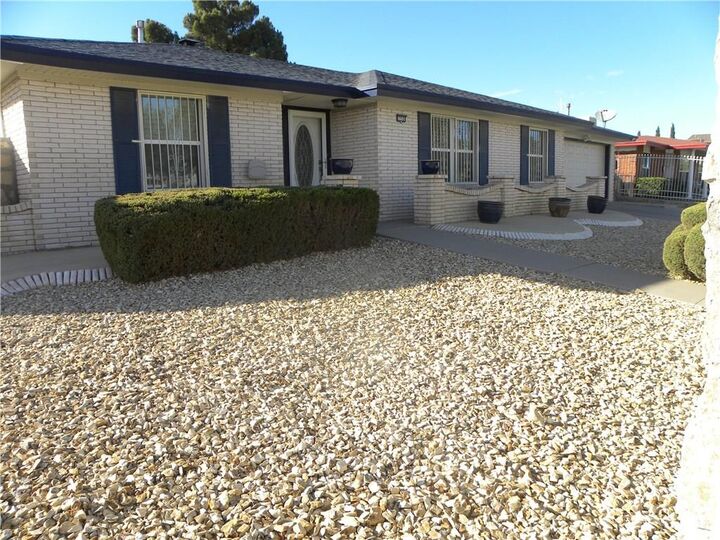 1601 Vista Real Drive  El Paso TX 79935 photo