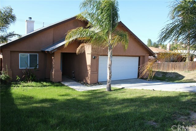 Property Photo:  23483 Vista Way  CA 92587 