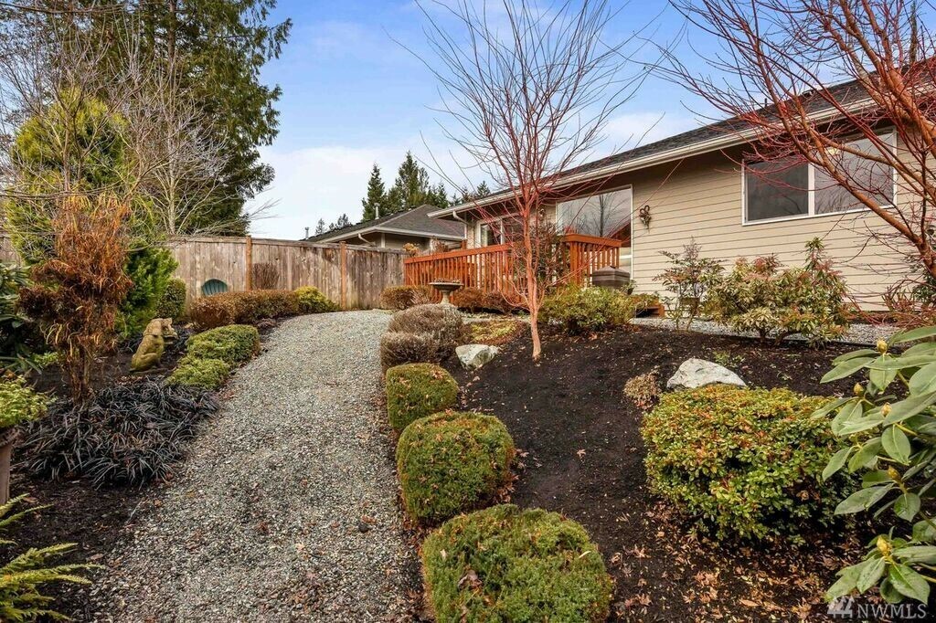 Property Photo:  19424 2nd Dr SE B  WA 98012 