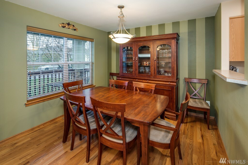 Property Photo:  4720 Bedford Ave  WA 98226 