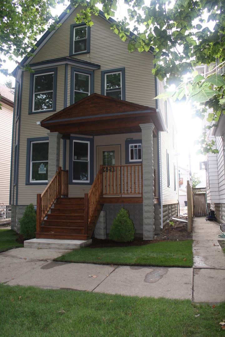 Property Photo: 3410 N Lawndale Avenue IL 60618
