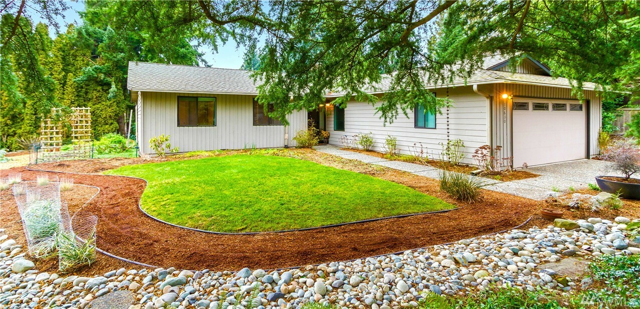 Property Photo:  10630 NE 52nd St  WA 98033 