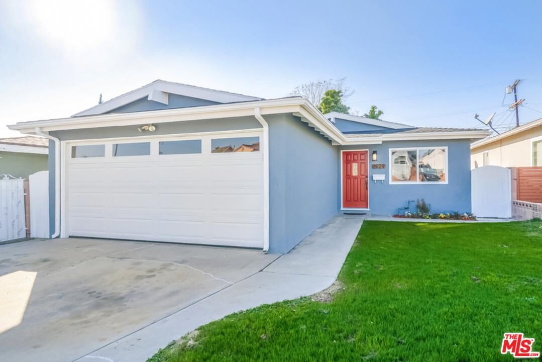 Property Photo: 2929 Dorchester Ave CA 90032