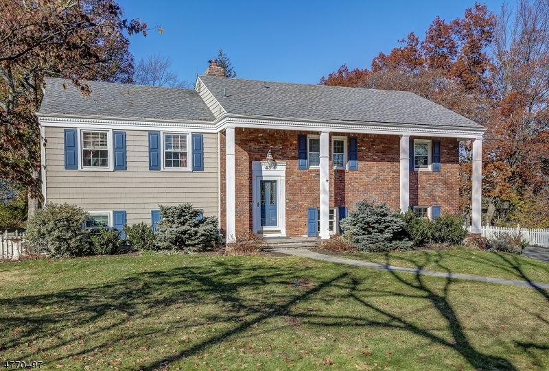 Property Photo:  43 Chimney Ridge Dr  NJ 07960 