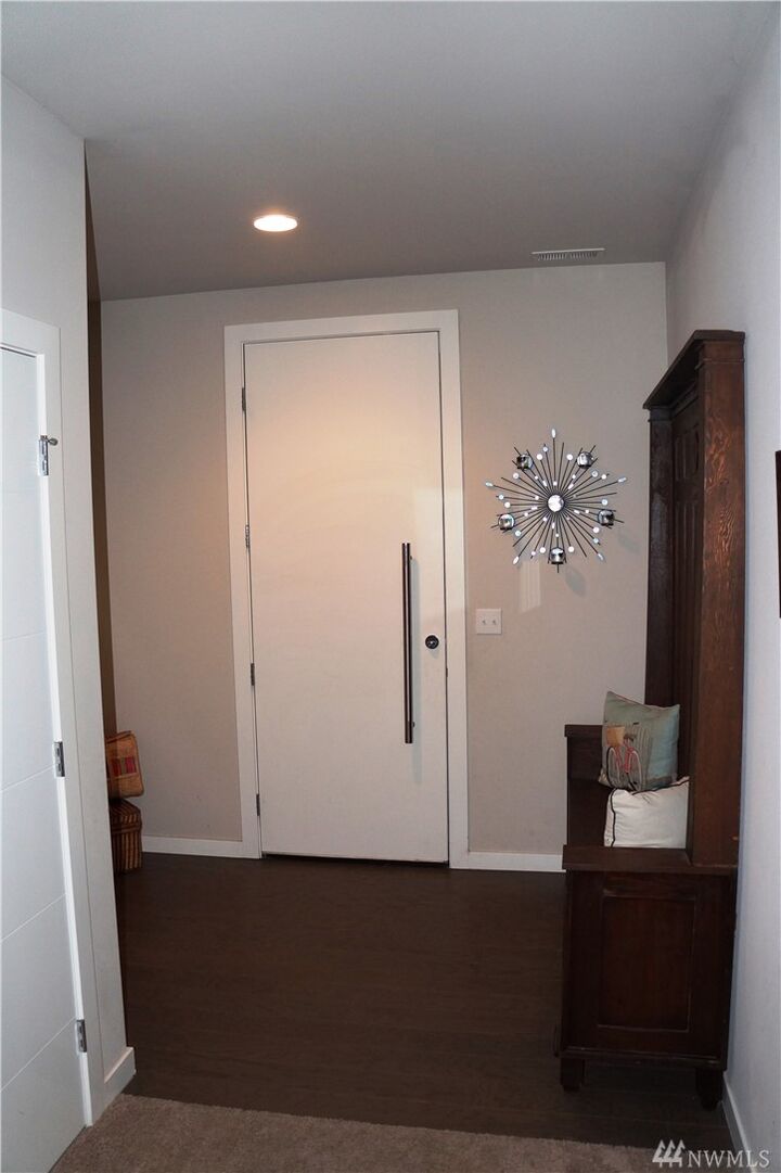 Property Photo:  9826 201st Street E  WA 98338 