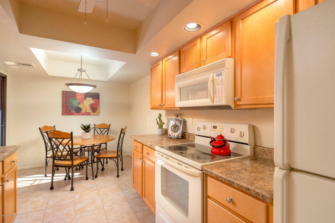 Property Photo:  12222 N Paradise Village Parkway S 219  AZ 85032 
