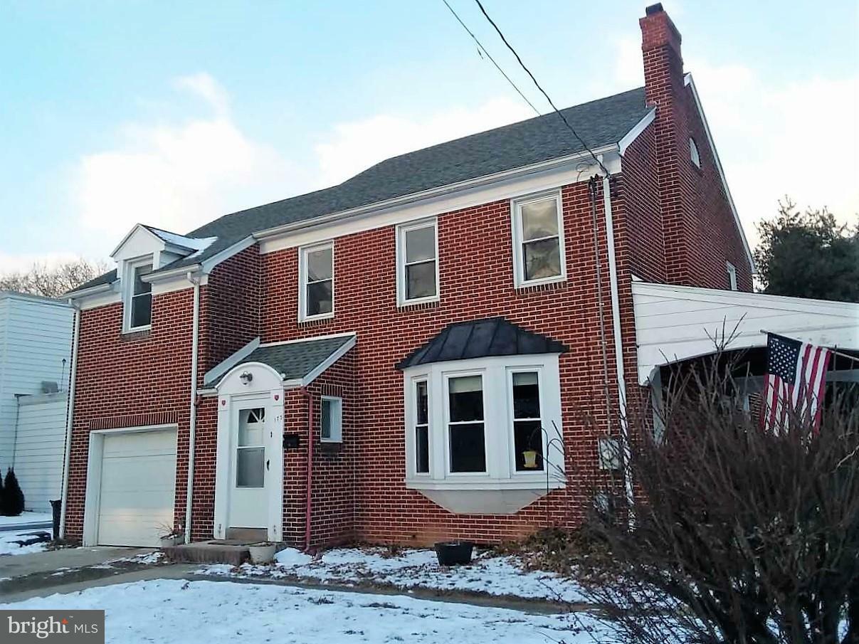 Property Photo: 175 Coldbrook Avenue S PA 17201