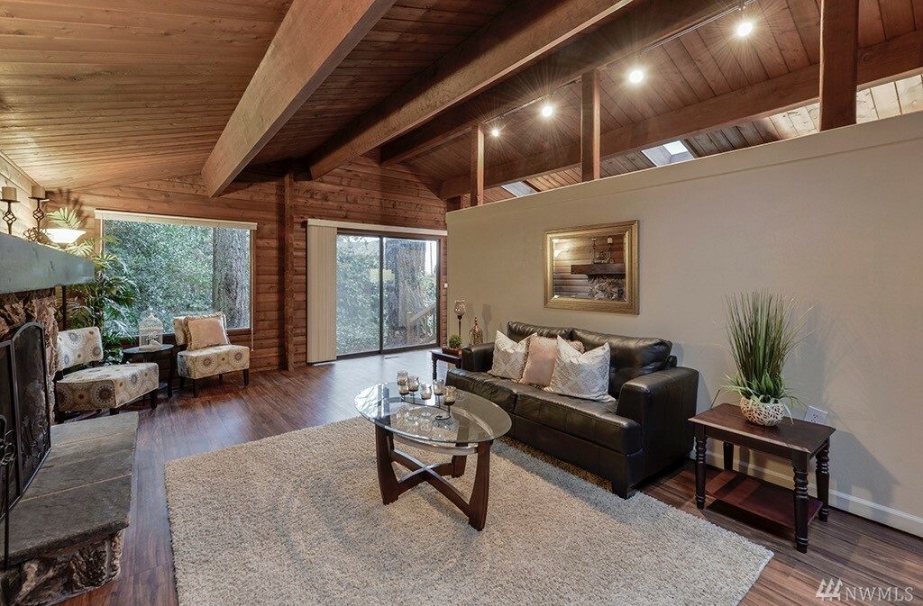Property Photo: 19007 46th Ave S WA 98188