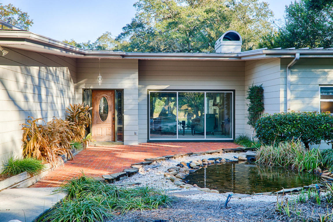 Property Photo:  31 Poquito Road  FL 32579 