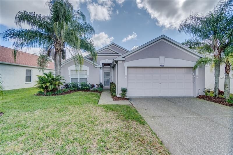 Property Photo:  4252 Pine Isle Drive  FL 33558 