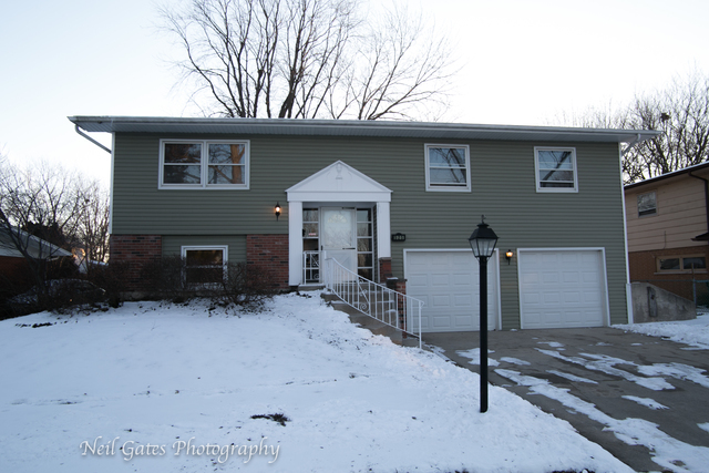 Property Photo:  525 Kenneth Court  IL 60425 