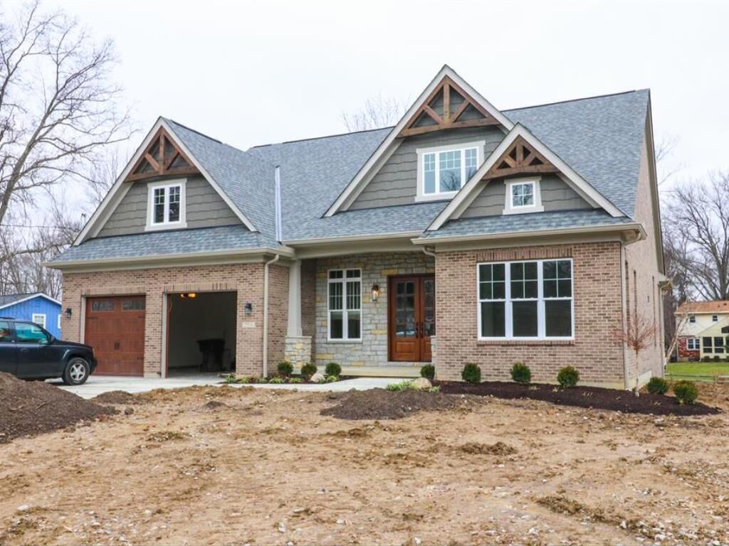 Property Photo:  7916 Mitchell Farm Lane  OH 45242 