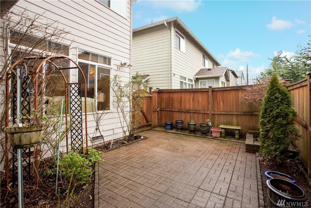 Property Photo:  14612 15th Place W  WA 98087 