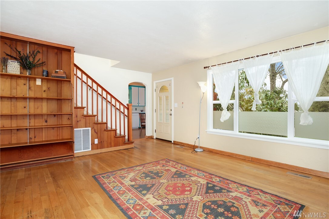 Property Photo: 410 Fir St NE WA 98506