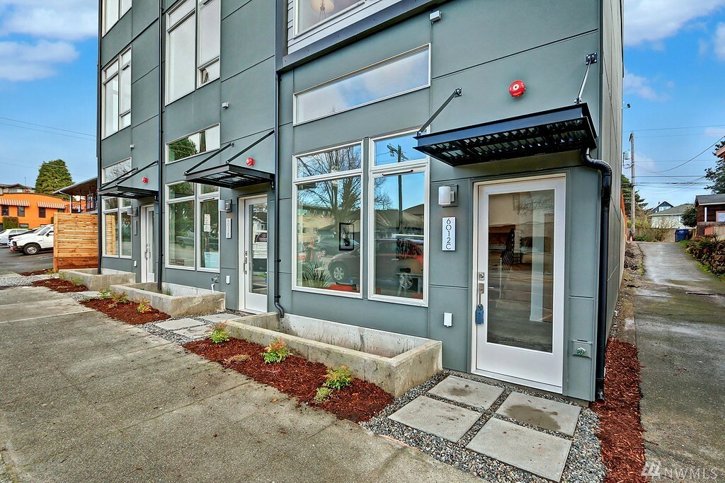 Photo de la propriété: 6012 C California Ave SW WA 98136