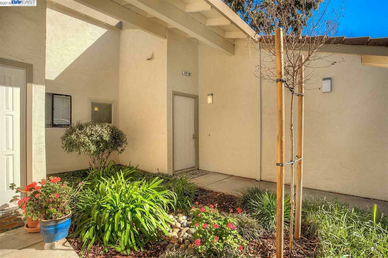 Property Photo:  441 Vineyard Place B  CA 94566 