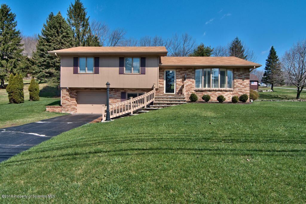 Property Photo:  1161 Mount Cobb Road  PA 18436 