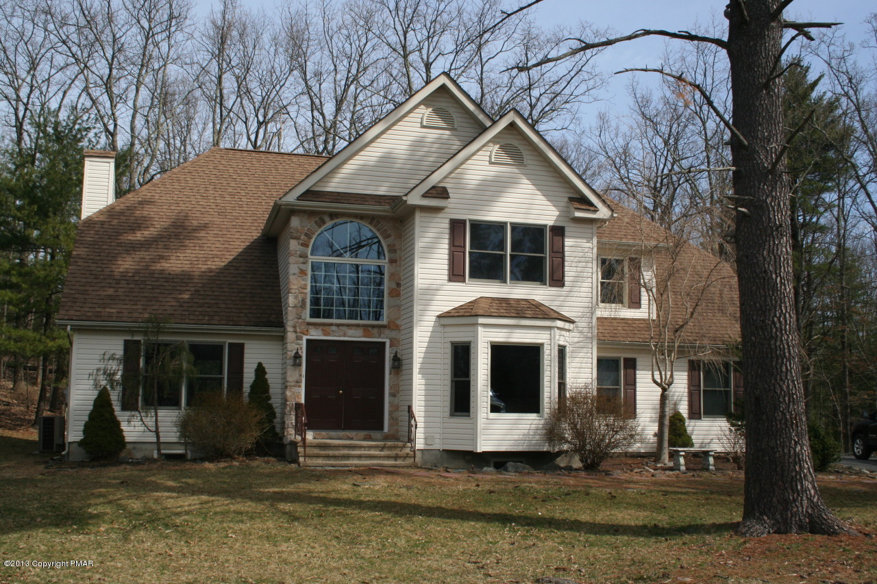 Property Photo:  5202 Hilltop Circle  PA 18301 