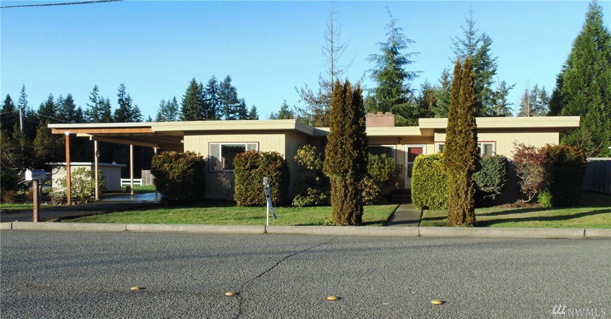 Property Photo:  109 E Ahlvers Rd  WA 98362 