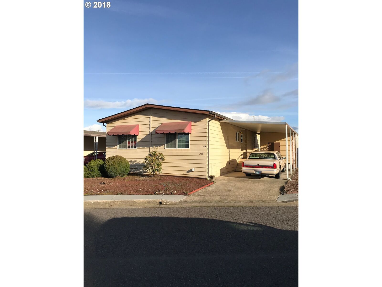 Property Photo:  1199 N Terry St 236  OR 97402 